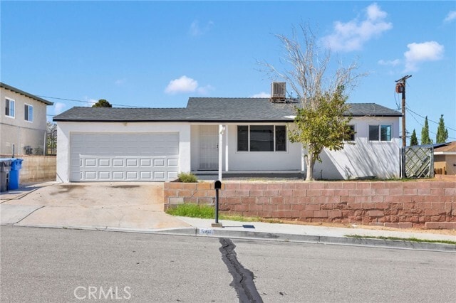 Building Photo - 520 Adele Dr