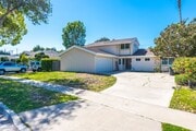 Photo - Completely renovated!  Premium location 4 ... House