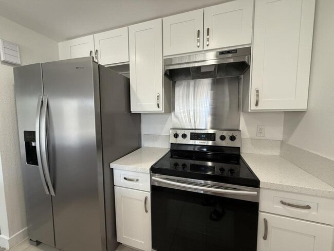 Photo - 110 N Richmont Dr