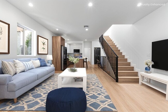 Photo - 1376 Edgecliffe Dr Unit 1376 Edgecliffe Drive