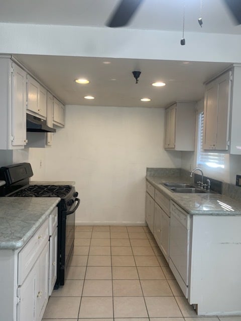 Photo - 12923 Doty Ave