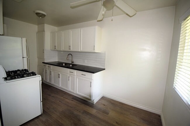 Photo - 11054 Otsego St Unit 03