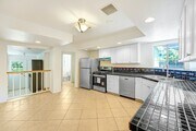 Photo - 14323 Califa St