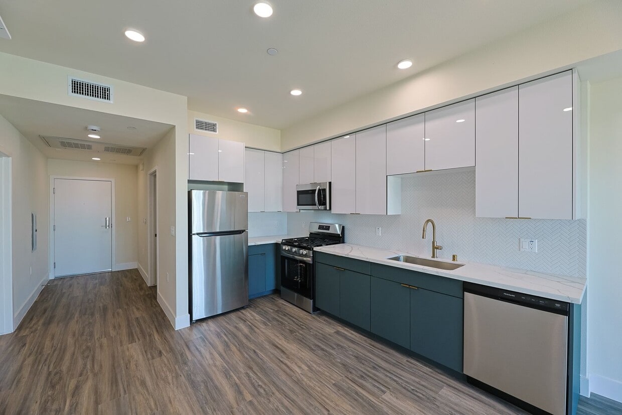 Floor Plan - Floor Plan C2