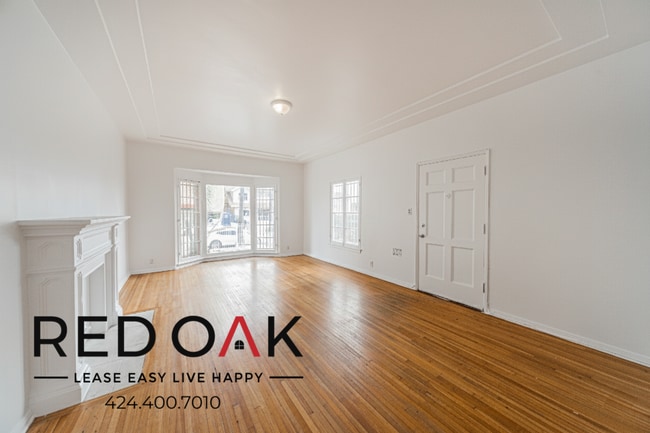 Building Photo - 905 1/2 S Kenmore Ave-905 1/2 Unit 905 1/2