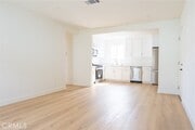 Photo - 1065 E Spazier Ave