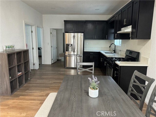 Photo - 533 E 36th St