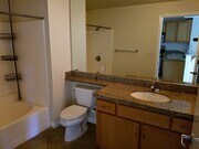 Photo - Gaslamp 1 bedroom with View, Wood floors, ... House