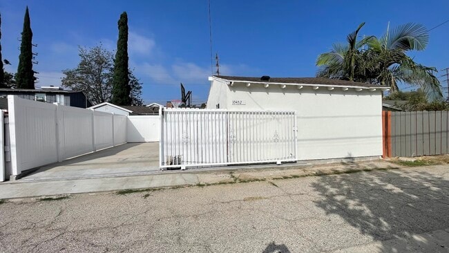 Photo - 10452 Balboa Blvd Unit 2