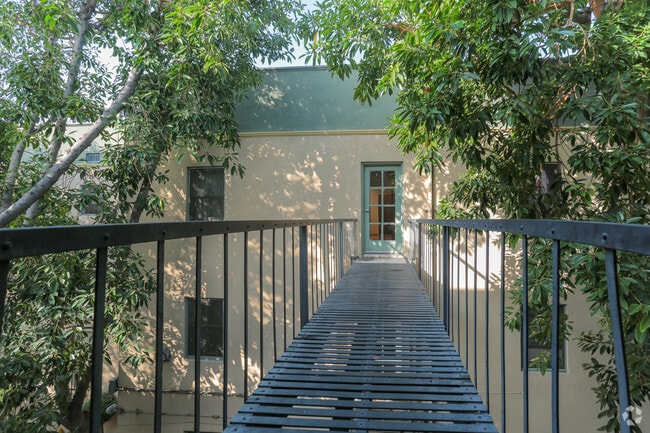 Photo - The Rayfield Apartments