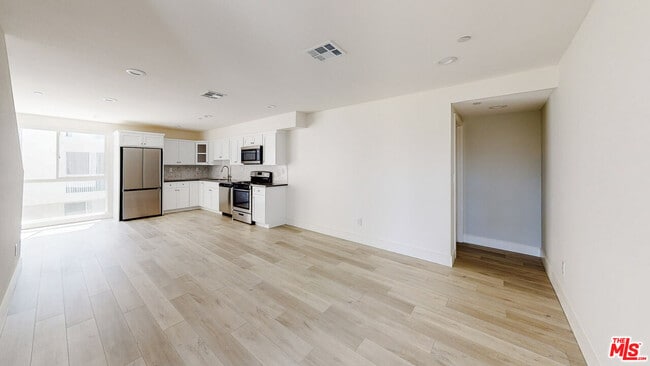 Photo - 953 Mariposa Ave Unit 1/2