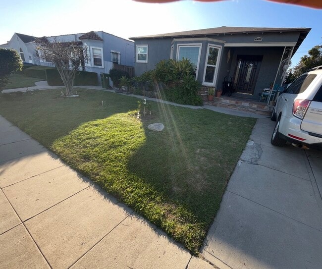 Front of House - 6425 Haas Ave