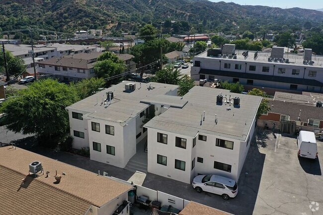 Building Photo - 7323 Valmont St Rental
