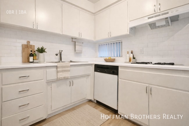 Photo - 1140 N Clark St Unit 207