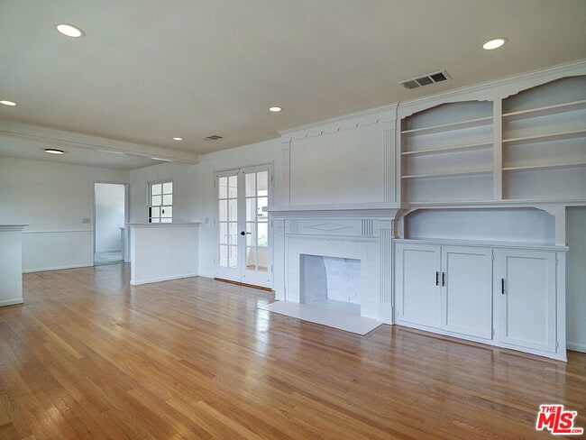 Photo - 7101 W 85th St