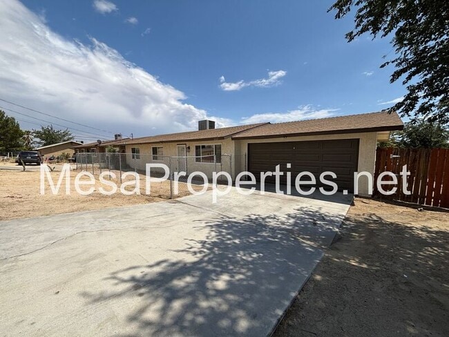 Photo - 16327 Seneca Rd