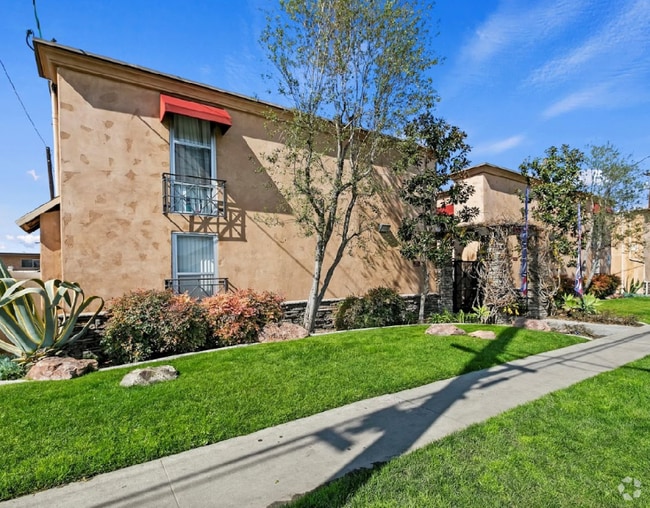 Building Photo - 16229 Woodruff Ave Rental