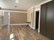 Open floor Living Room - 687 W 11th St Unit 687