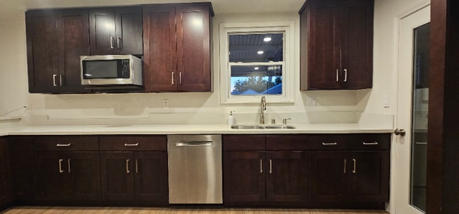 Photo - 6609 Winnetka Ave House