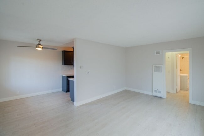 Photo - 10227 S 10th Ave Unit #4