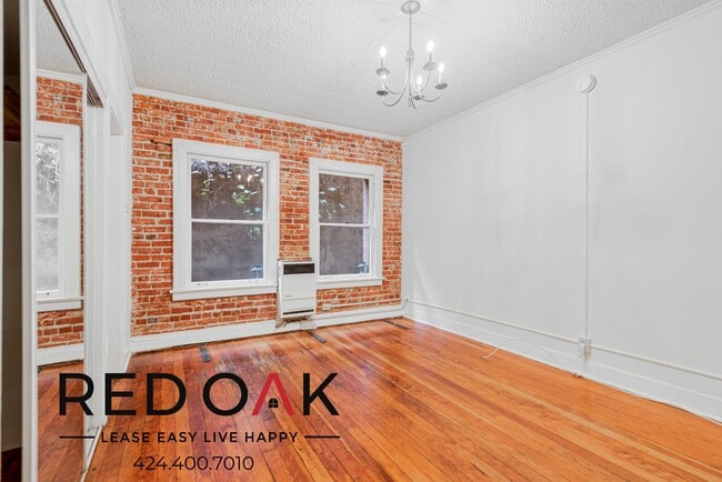 Building Photo - 532 S Coronado St Unit 211