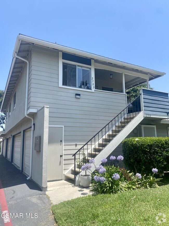 Building Photo - 2703 W Meadowwood Rental