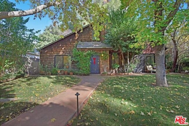 Photo - 1441 Bonnell Dr House