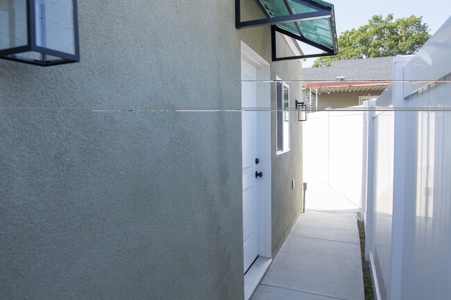 Photo - 15042 Cullen St