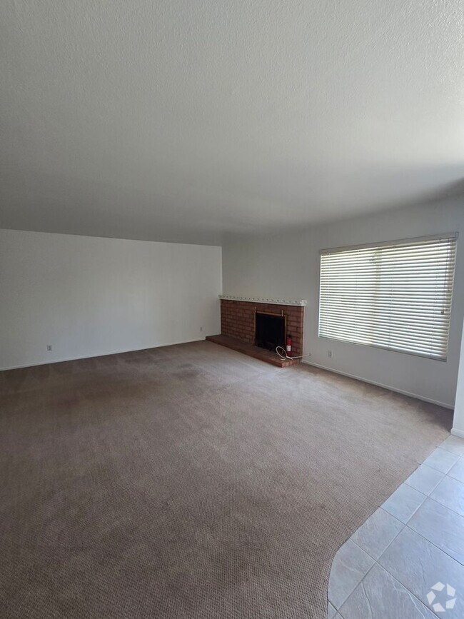 Building Photo - 858-864 Ponderosa St Unit 864 Ponderosa Rental