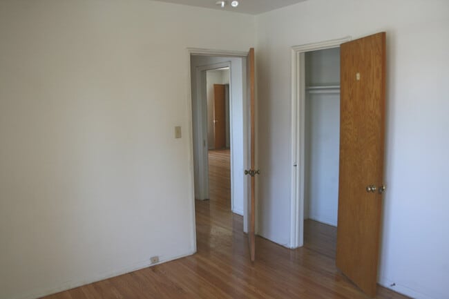 Hallway view closet - 108 N Hayworth Ave Unit 4