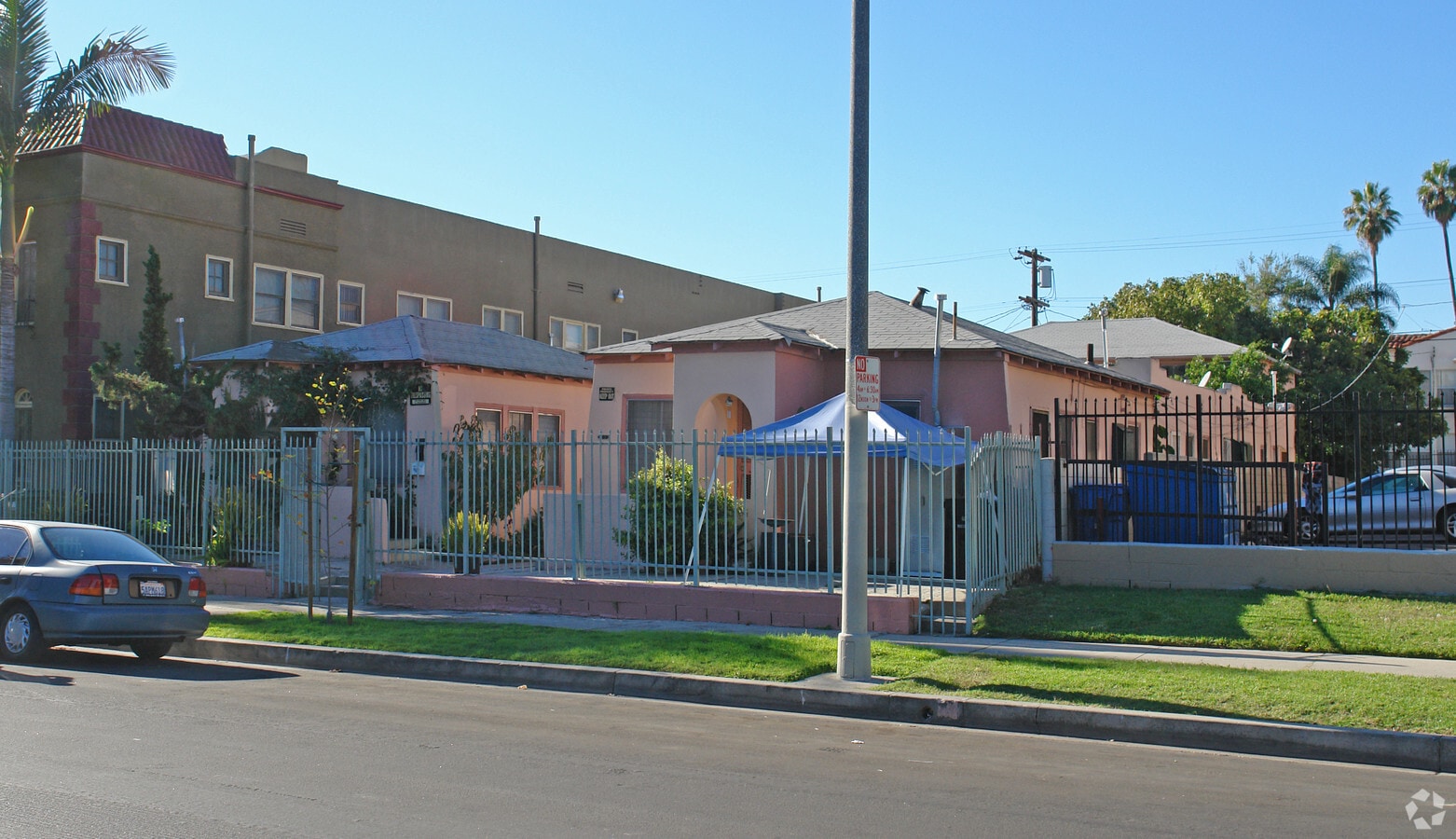 Photo - 1203 S Bronson Ave