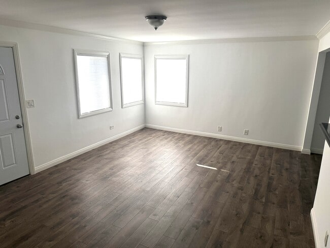 Photo - 404 Illinois St Unit 404