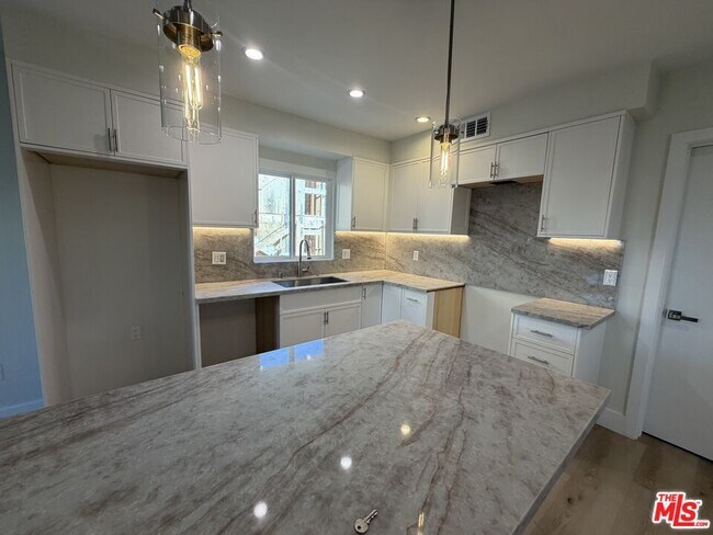 Photo - 1546 S Ogden Dr Unit B