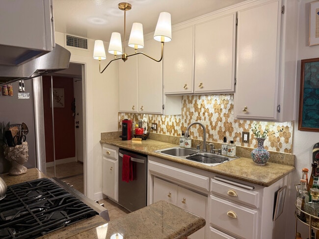 Photo - 4524 Tujunga Ave Unit 4