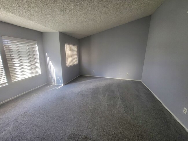 Photo - Great Single Story w/ 3 Car Garage