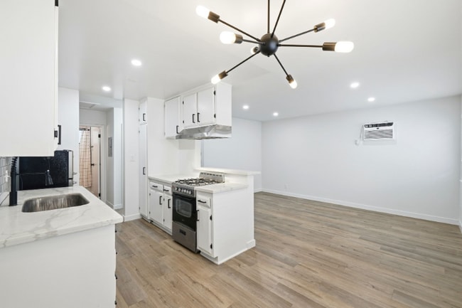 Photo - 5549 Fulcher Ave Unit 4