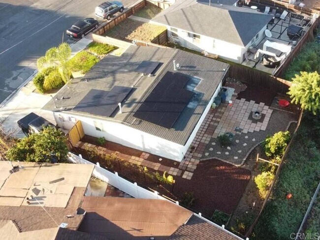 Eco-friendly living in this solar-powered house, designed for sustainability and efficiency! - 6090 Rock St