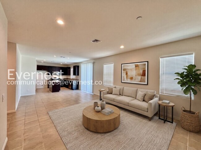 Photo - 4 Bed/3 Bath Home with Fenced Yard & Garage / Vouchers Accepted / Available Now!