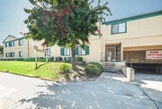 Photo - Emerald Court Apartments
