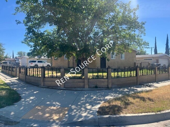 Photo - 45545 Fig Ave
