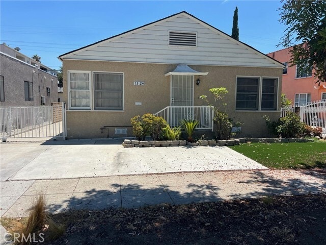 Photo - 1324 Carlton Dr House