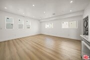 Photo - 914 N Hudson Ave Condo
