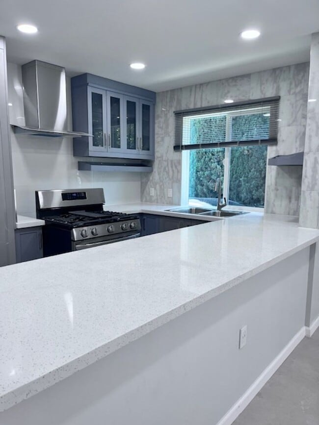 Photo - Avenue B (925-927) Unit #927