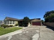 Photo - 782 Lewis St
