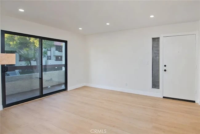 Photo - 18028 Saratoga Way Unit 557