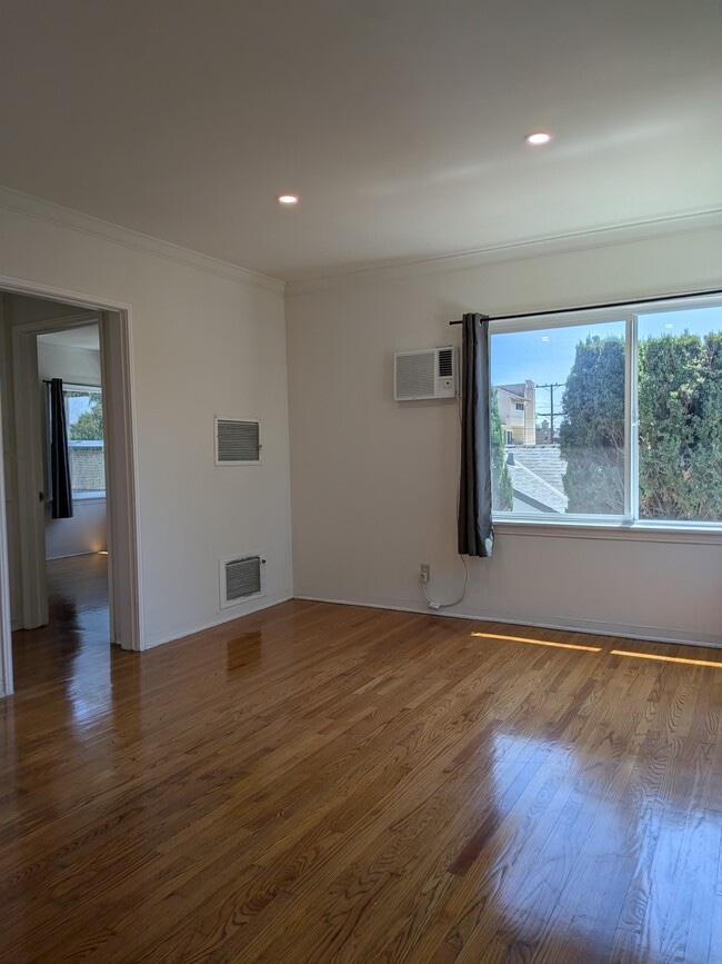 Photo - 132 Lukens Pl Unit #A