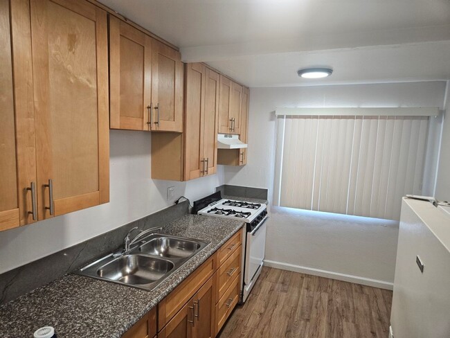 Photo - 4210-4216 Division Street Unit 4214