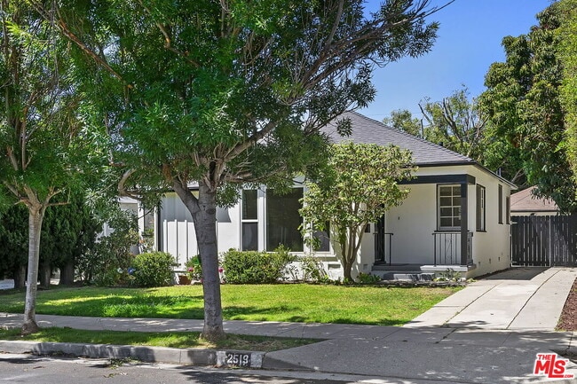 Photo - 2519 S Bentley Ave