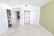 Photo - Beautiful 2 bed 2.5 bath condo available n...
