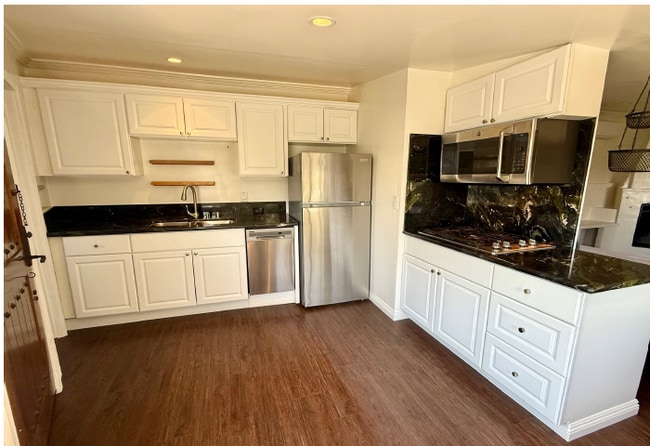 Photo - 701 Luton Dr